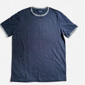 Old navy navy blue t shirt